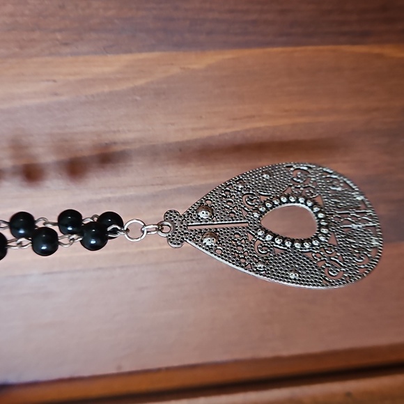 Silver and Black Beaded Pendant Necklace With Intricate Design - Picture 4 of 5